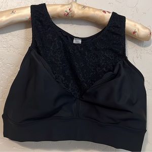 Davin & Adley pumping bra with lace detail and open back sz Large